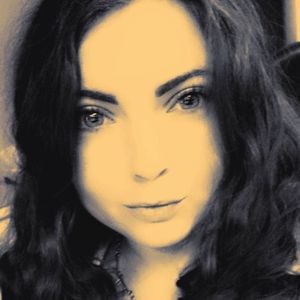 Meet your Posher, Caitlin